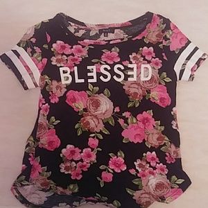 Short sleeve flowery tee